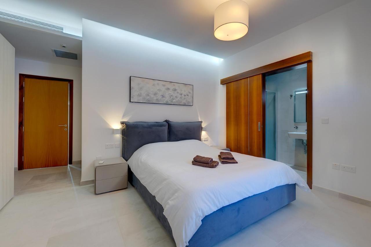 Superlative Apartment With Valletta And Harbour Views Sliema Exterior photo