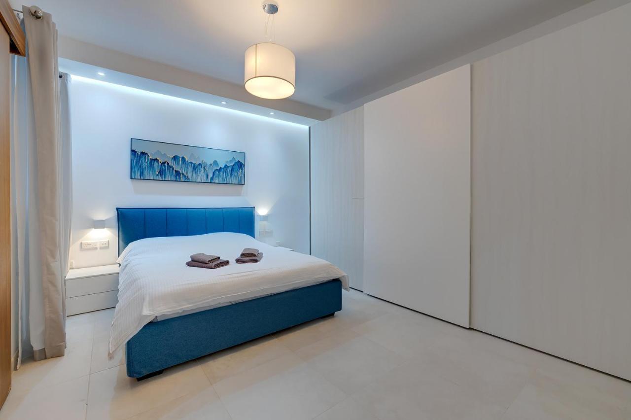 Superlative Apartment With Valletta And Harbour Views Sliema Exterior photo